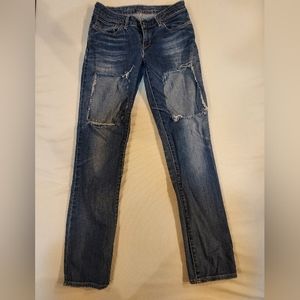 Levi's peekaboo thighs